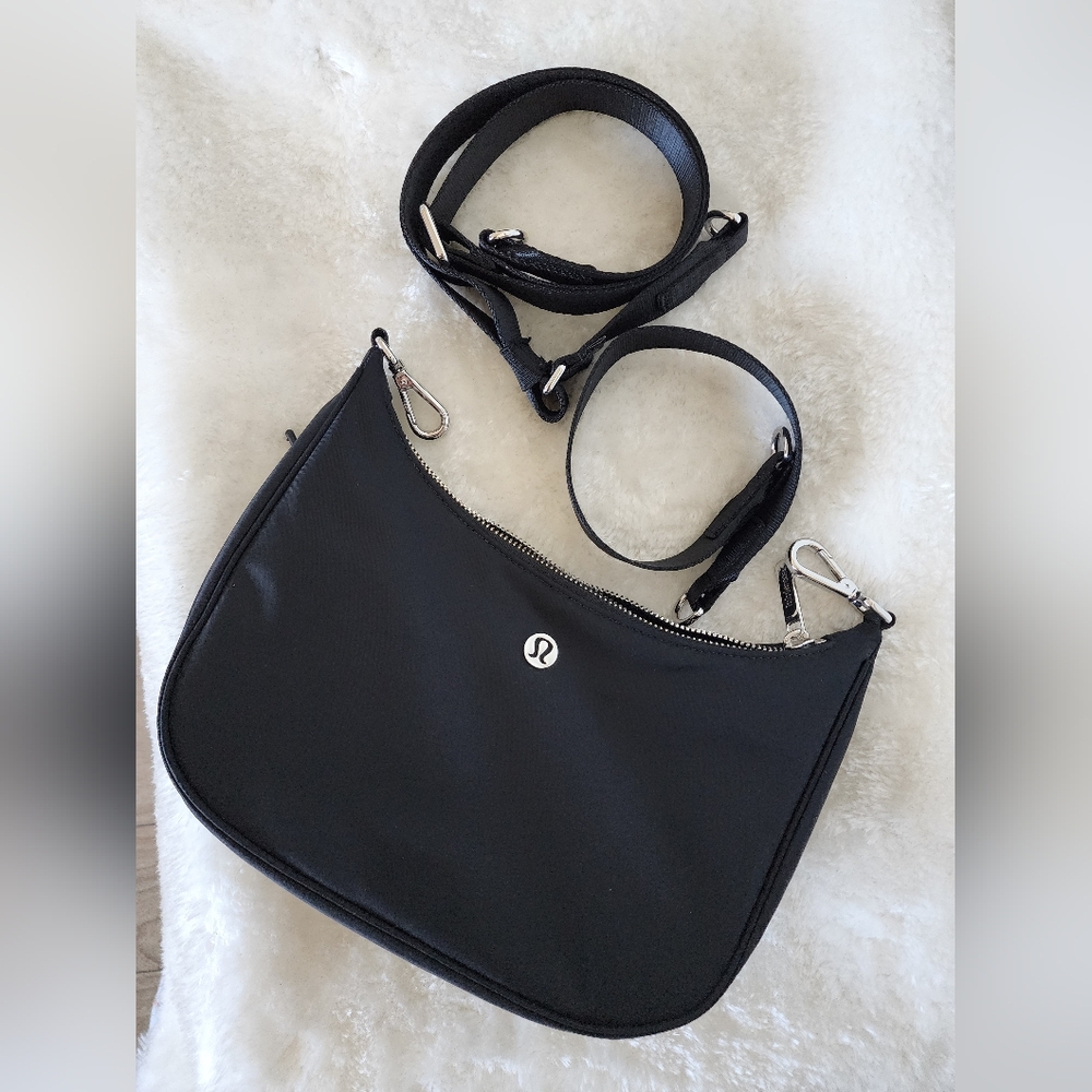 Lululemon Adjustable Mini Shpulder Bag 3L